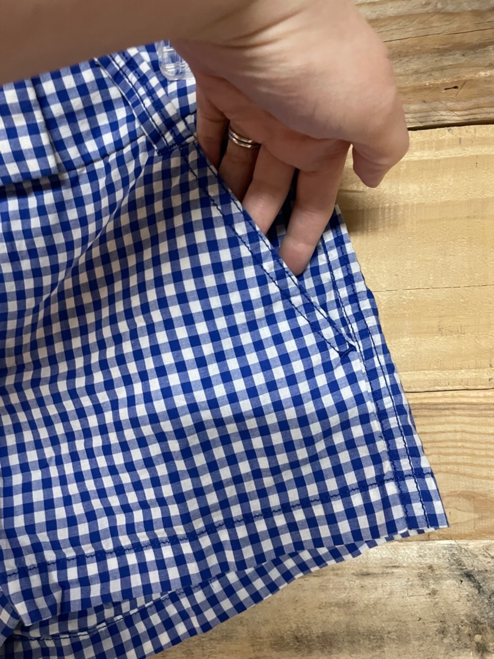 J. Crew size 2 Blue and White Gingham Mid-Rise Lightweight Chino Shorts - Picture 5 of 10